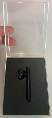 RARE Apple MB536LL/A iPhone Bluetooth Headset *MINT* Original Case