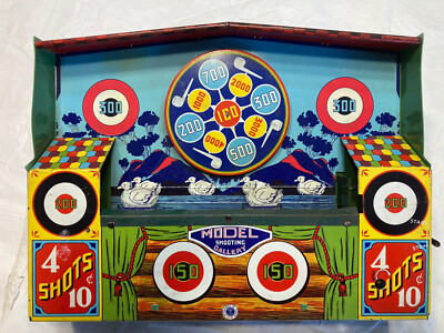 VINTAGE 1940 s  MODEL SHOOTING GALLERY/ DART  GUN GAME. MFG. WYANDOTTE TOY CO. 