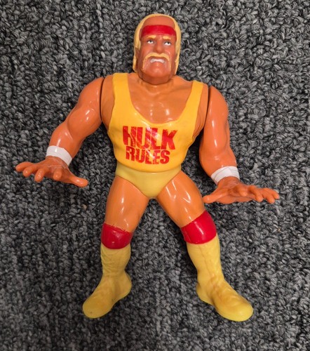 WWF Hasbro  Hulk Hogan Action Figure 1990 Series 1...