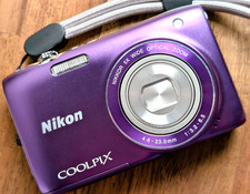 N MINT NIKON COOLPIX S3100 Compact Digital Camera Works English Japan purple