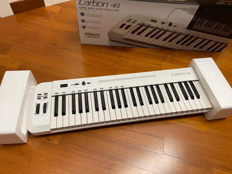 TASTIERA MIDI, white, 49 tasti pesati,  Samson - Carbon 49 - Midi Controller USB - Immagine 3 di 4