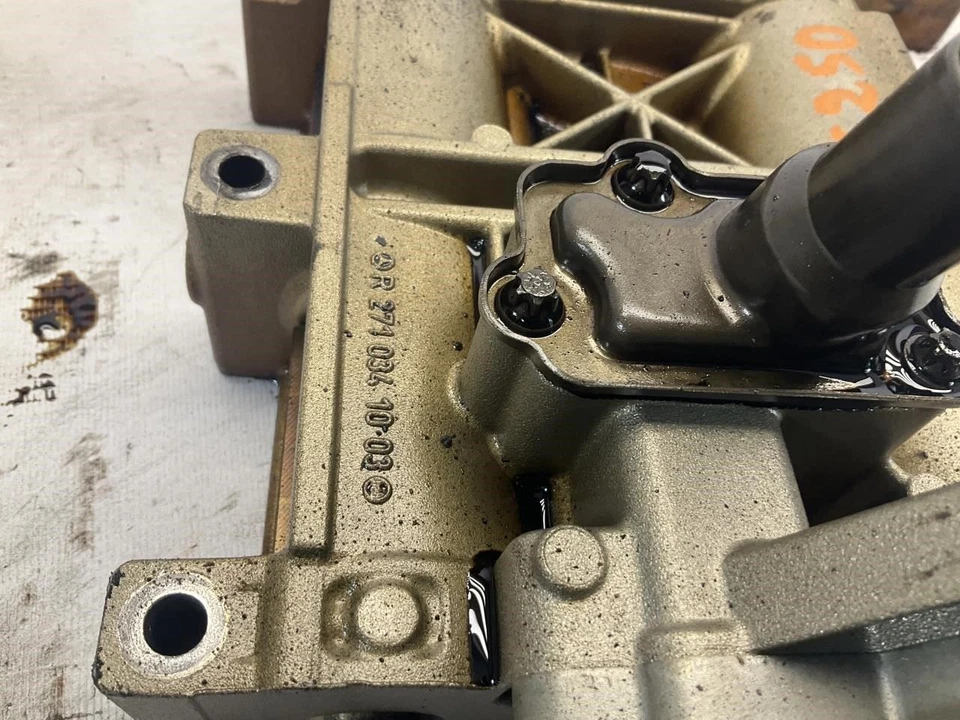 12 13 14 15 Mercedes-Benz W204 C250 Balance Shaft Housing Oil Pump OEM B - Image 4 of 4