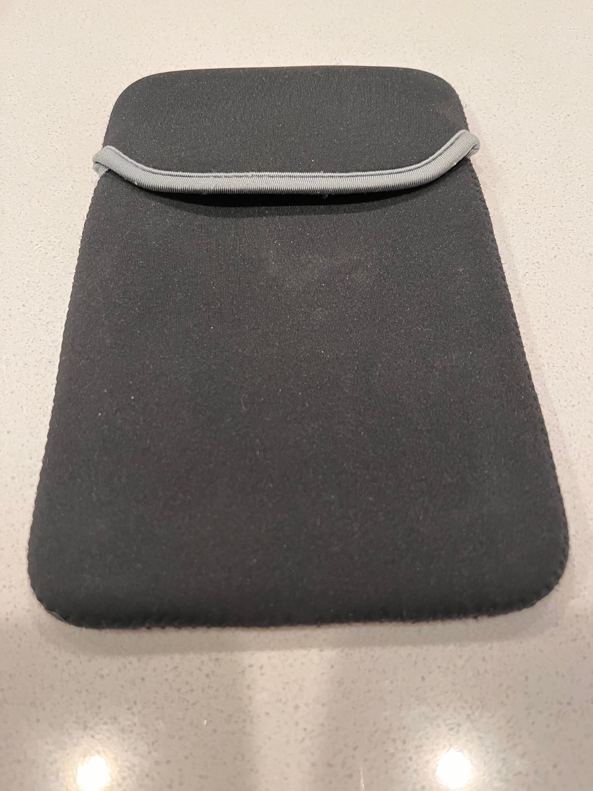 Amazon Fire 7 7" HD 8GB 7th Generation Kindle E-Reader Tablet Black With Pouch