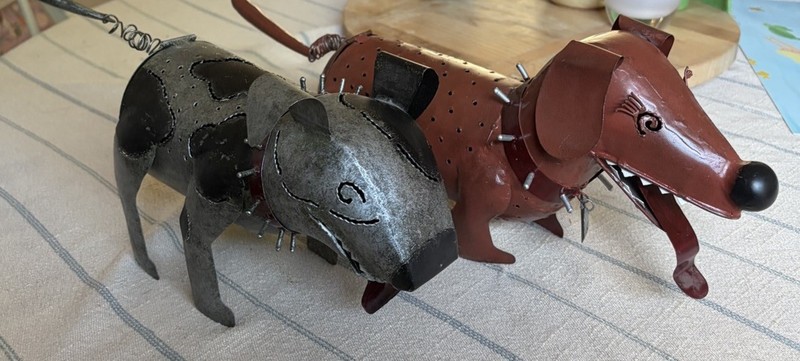 Scrap Metal Dogs For The Garden