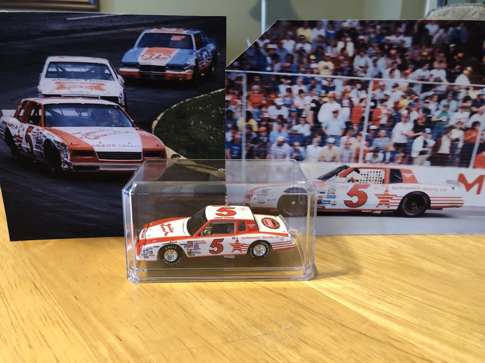 Rare-Geoff Bodine #5 Northwestern Security Life 1984 Monte Carlo-Action1/64-READ