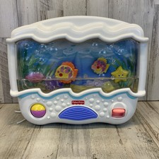 FisherPrice Ocean Wonders Aquarium Crib Soother Musical Light 2002 Vintage