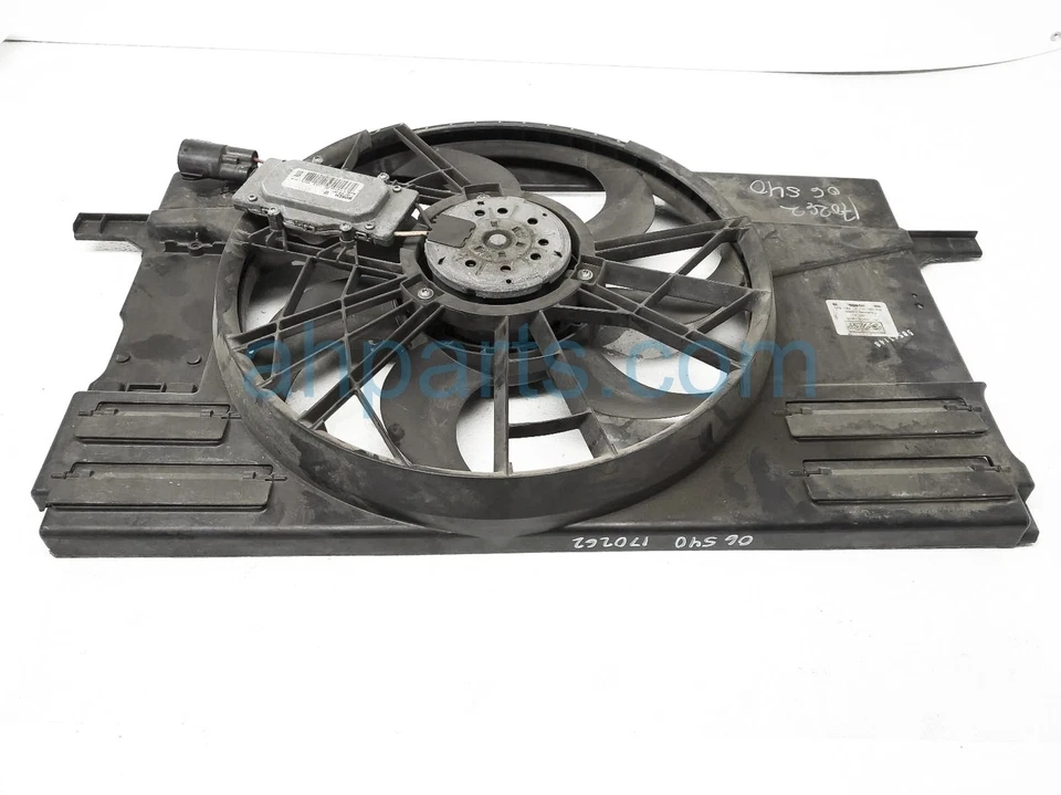 Motor y cubierta ventilador radiador Volvo S40 2004-2008 30680587 Foto 2 de 4