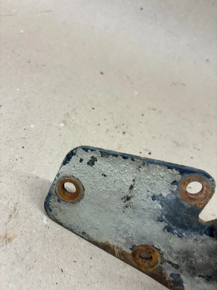 1981-1993 Dodge Ramcharger D250 W150 MANUAL TRANSMISSION 4 SPD Z BAR MOUNT FLOOR - Image 2 of 4