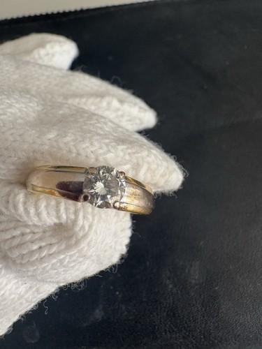Diamond Engagement Ring- Yellow Gold Diamond Solitaire 18ct - Picture 2 of 6