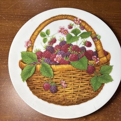 blackberry raspberry basket avon decorative summer fruit collection plate 1985