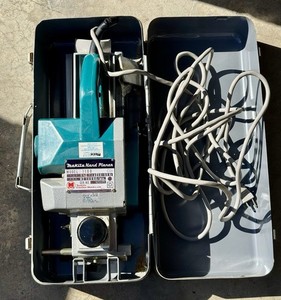 MAKITA Model 1100 Corded Hand Planer w/ Metal Case Made in Japan