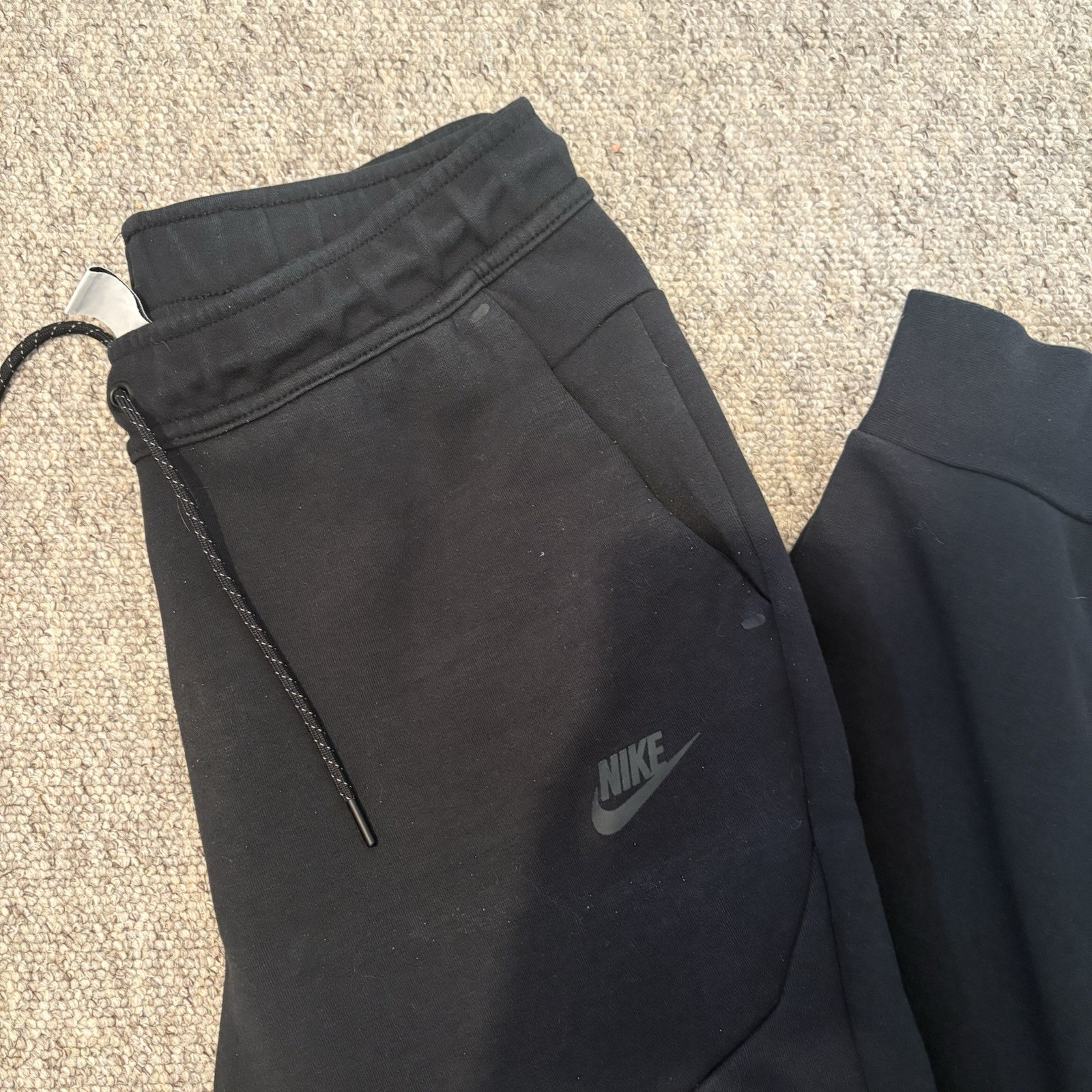 Nike Tech Fleece Joggers Mens Medium Black Tapered Slim Fit CU4495-010 image 2