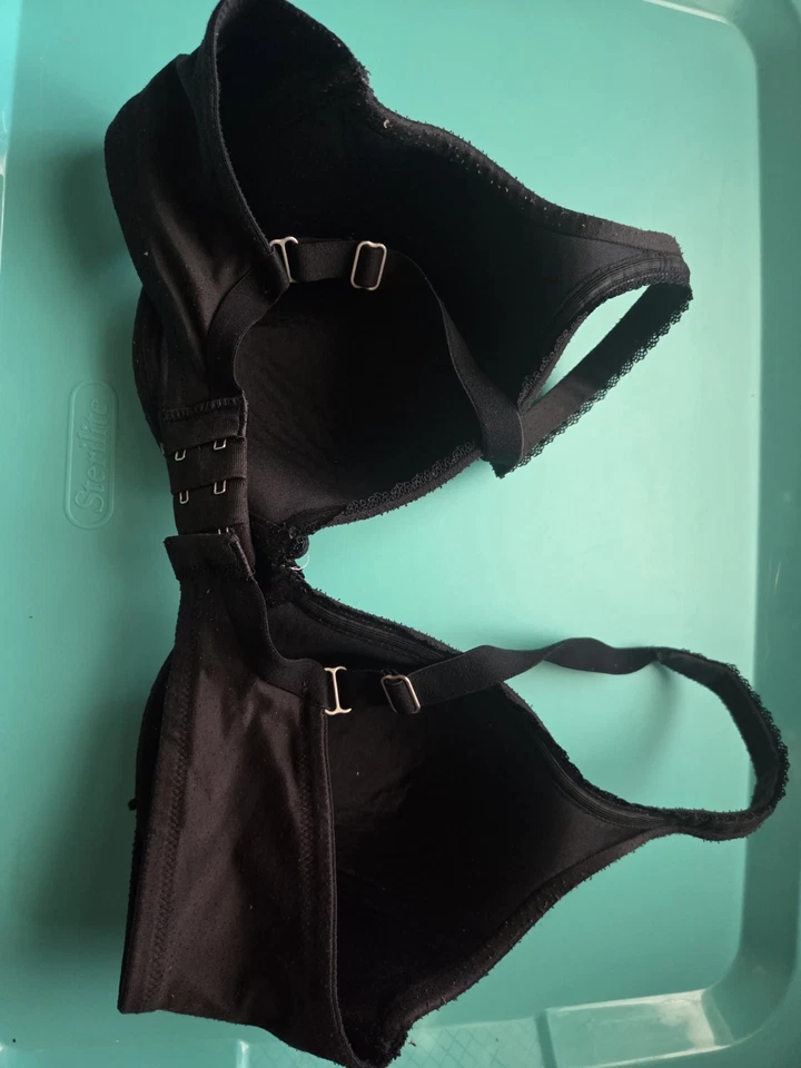 Sujetador Victoria's Secret Body de Victoria Forrado Cobertura Perfecta Rosa Negro 36C Foto 4 de 4