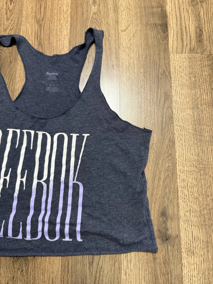 Camiseta sin mangas Reebok, para mujer talla pequeña, azul blanco púrpura, camiseta corta, espalda deportiva Foto 4 de 4