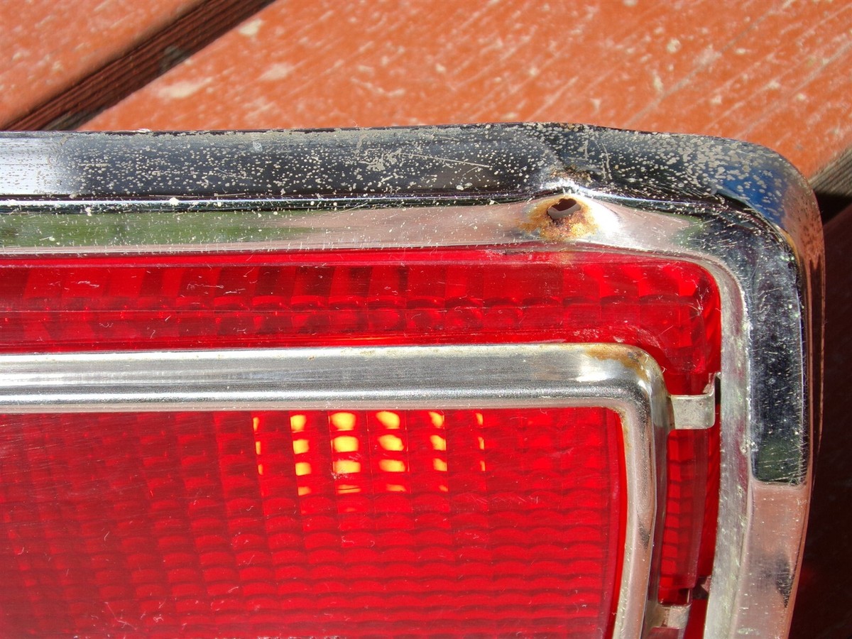 1968 - 1973 Datsun 510 RH PS Tail Light Assy Everwing 8037 OEM 68