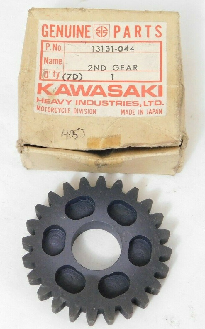 g..... NOS Kawasaki Transmission 2ND Output Gear 26T KZ250 74-76 KX250
