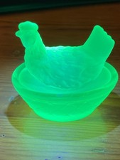Frosted Pale Green, Glass Mini Hen on Nest 2.5"  ~ GLOWS