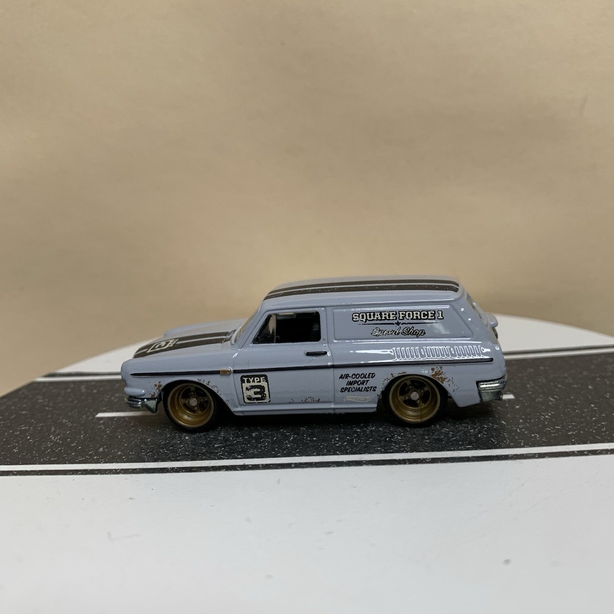 Hot Wheels Premium Car Culture Air Cooled '69 Volkswagen VW