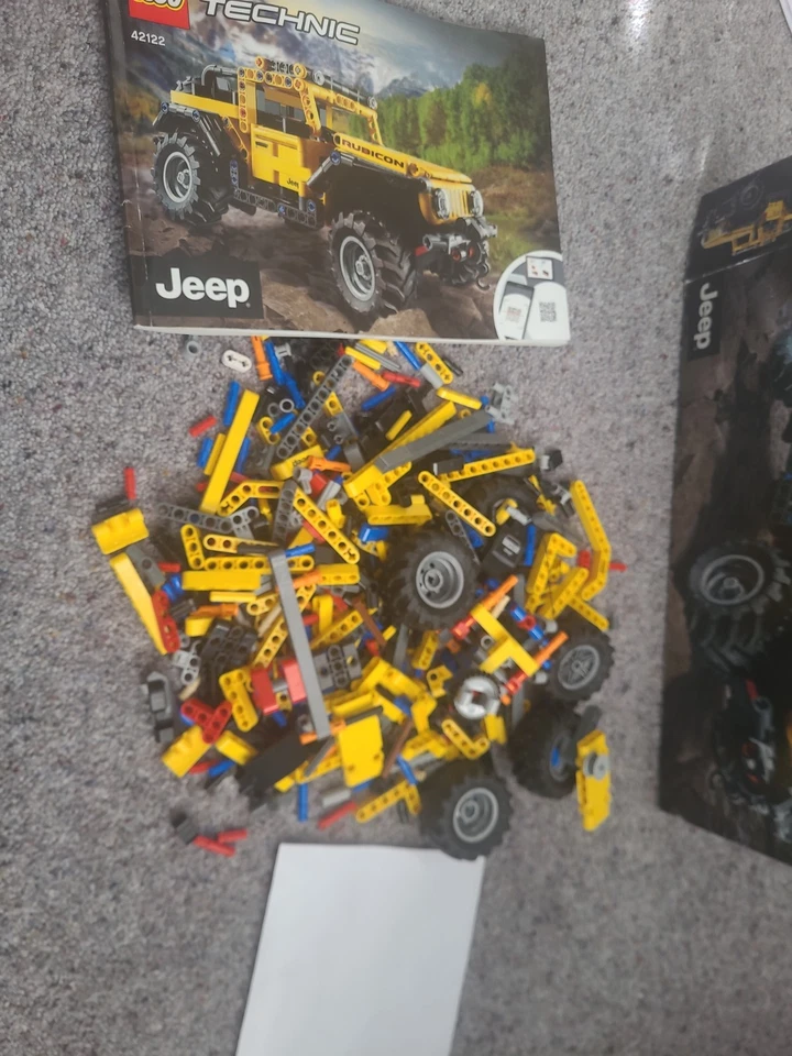 LEGO Technic 42122 Jeep Wrangler, photo 3 of 3