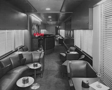 Club-lounge car on the Rock Island Lines' Golden State 1940-50 5 x 7 Photo