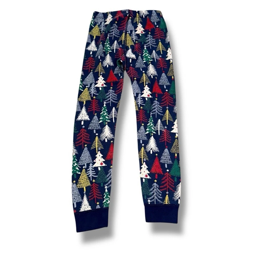 Calça pijama Hanna Andersson Long John em árvores cintilantes na marinha tamanho 130 (EUA 8) - Imagem 3 de 4