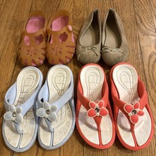 4 Pairs Of Young Girl Shoes Sz 13 Crocs GAP FLIP FLOPS