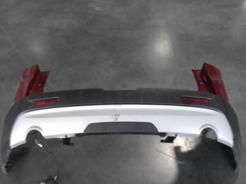 GMC Acadia 2019 conjunto de parachoques trasero rojo OEM 11609489 104 k millas garantía Foto 2 de 4