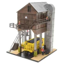 O Scale Coal Tipple Industrial Building Prelit with Coal Car & Pickup Truck NEW