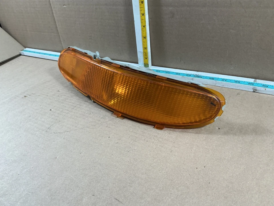 Luz de señalización de giro delantera izquierda del lado del conductor Ford Probe 1993-1997 2BE937643 Foto 3 de 4