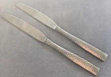 Fortessa Lucca Faceted Brushed Gold 2 Solid Dinner Knives Honeycomb Hammered