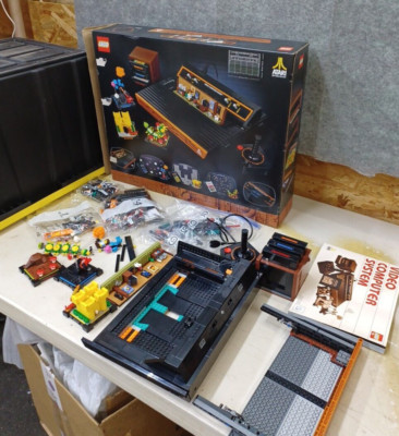 LEGO Icons: Atari 2600 (10306) - unfinished assembly