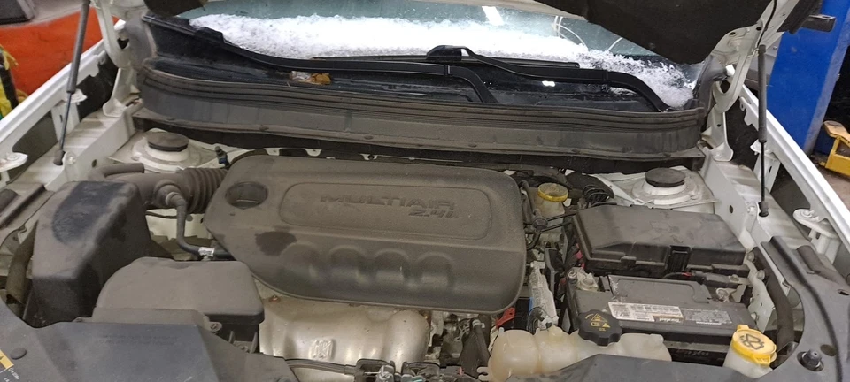 2019 Jeep Cherokee 2.4L Engine Motor OEM 140K Miles - LKQ438487682 - Image 3 of 4