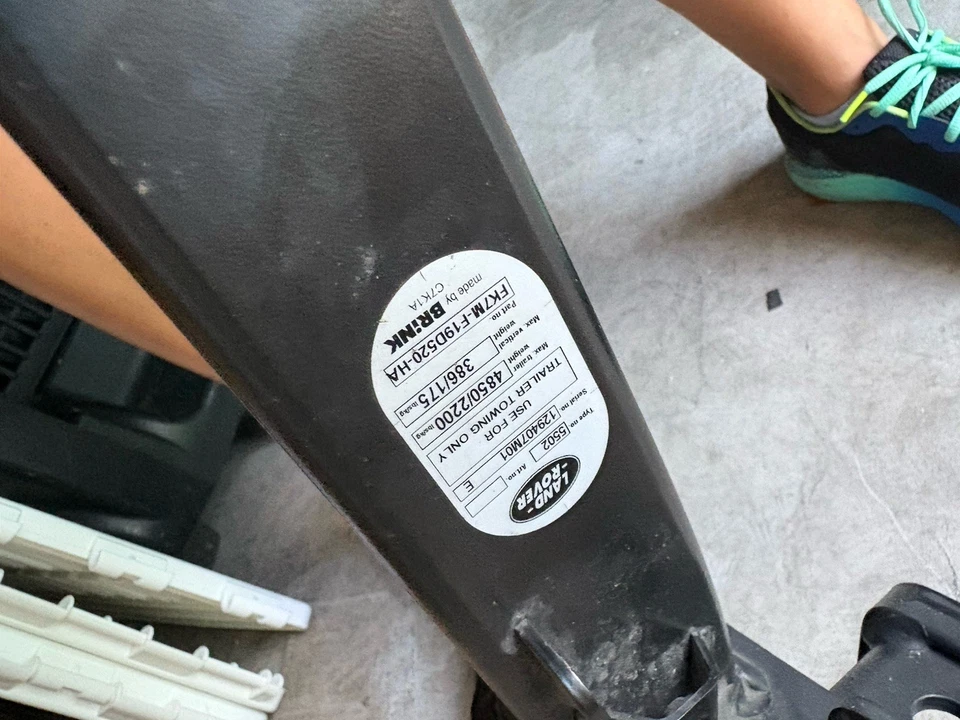 Enganche de remolque deportivo Land Rover Discovery OEM por Brink - Enganche de remolque genuino Foto 2 de 2