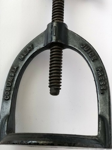 Antique CAST IRON MEAT or ORANGE PRESS Landers Frary & Clark - Picture 8 of 12