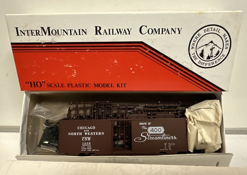 Kit de coche de caja Intermountain escala HO C&NW Chicago y North Western PS-1 40' #1209 | Condition: New