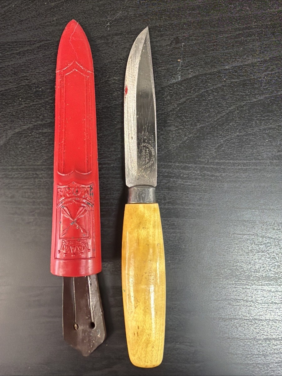 Vintage Broderna Jonsson Knife & Sheath made in Mora, Sweden S16 Vintage Broderna Jonsson Knife & Sheath made in Mora, Sweden S16