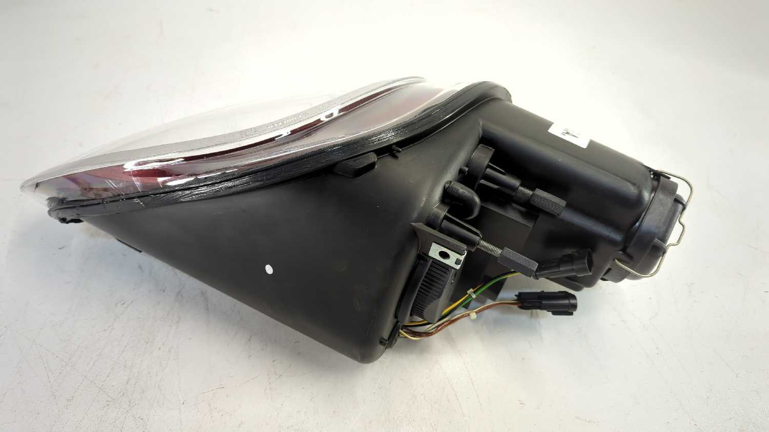 New OEM genuine Maserati 4200 Xenon Head Light Lamp 2005-2007 Red RH 210571050