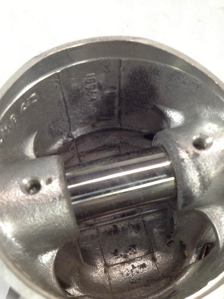 Genuine Spare Parts Norton Piston Set 750 +30 w/ Rings - Image 4 of 4