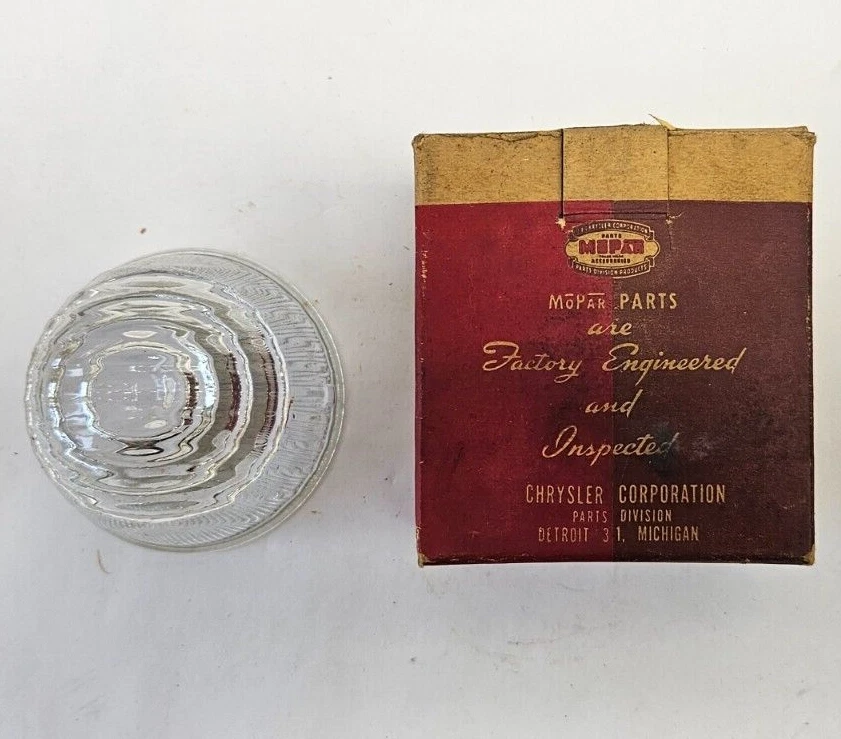 Dodge Plymouth Chrysler 1946-1949 luz de reversa luz lámpara lente 1163682 nuevo de stock Foto 3 de 4