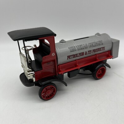 Texaco The Texas Company Petroleum & ITS Products 1910 Mack Senior Bank W/Key