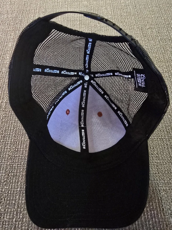 Sombrero de camionero de banquete Coors. Dorado, aspecto CO-vintage.Ajustable. Clásico. Usado una vez Foto 2 de 2