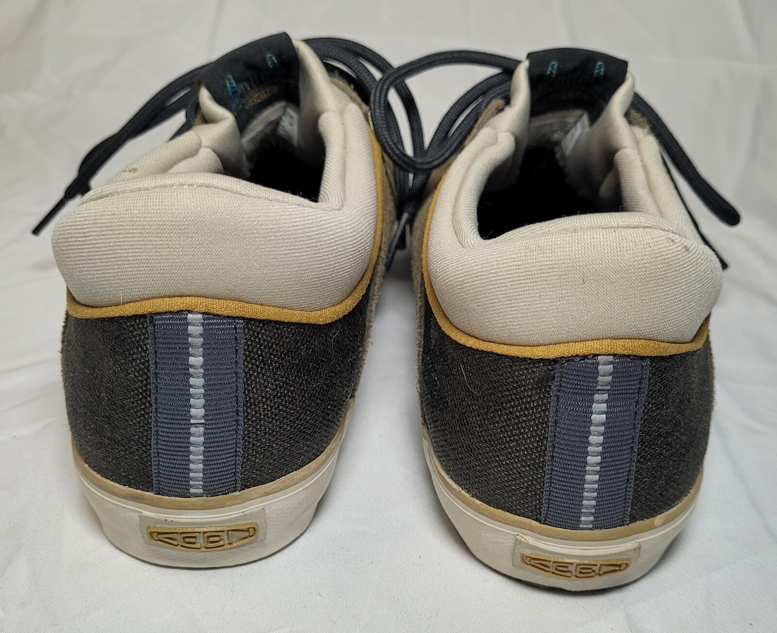 Scarpe Keen donna 100% vulcanizzate taglia 9 verde oliva marrone tela design sport