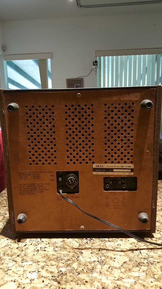 AKAI GX-210D AUTO-REVERSE/3 MOTOR STEREO TAPE DECK REEL-TO AKAI GX-210D AUTO-REVERSE/3 MOTOR STEREO TAPE DECK REEL-TO