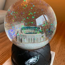 Philadelphia Eagles THE LINC Stadium Snow Globe - The Memory Company NFL NWT