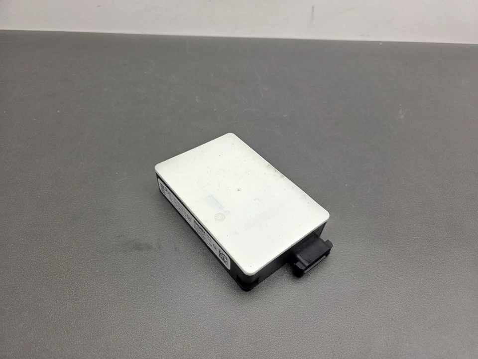 Mercedes Benz W204 W212 W166 W221 radar sensor blind spot GENUINE A 0009050110 - Image 2 of 4