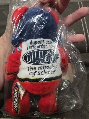 Dupont Jeff Gordon 2002 Racing Bear - Picture 3 of 3