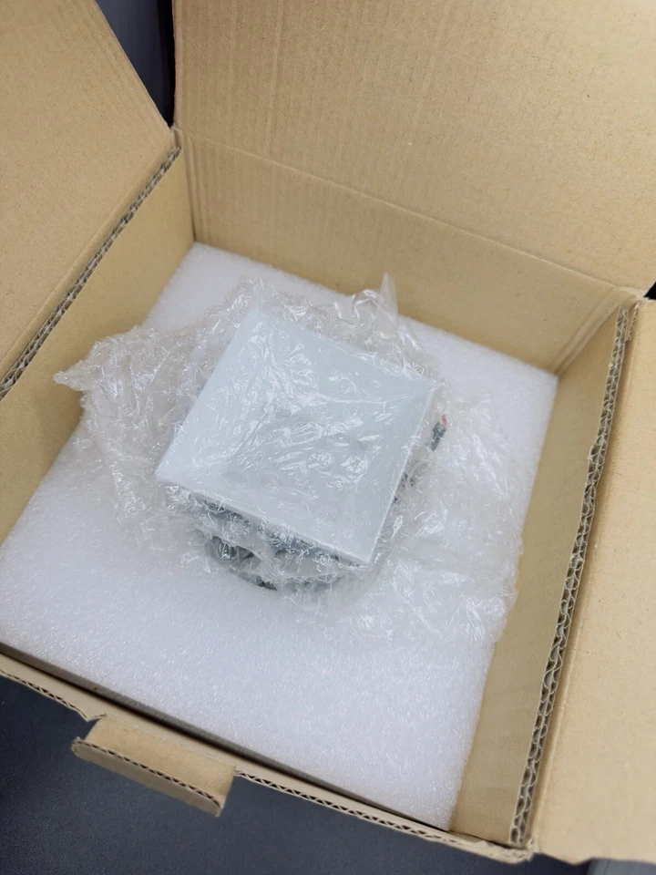 WAC Lighting R3ASWL-A927-WT Éter 3.5" Cuadrado Ajustable Lavado de Pared - Blanco Foto 4 de 4