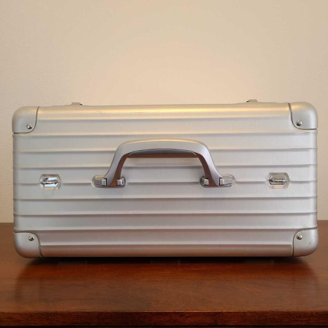 RIMOWA Topaz Pilot Case 31L Silver 950.34 Combi Lock 2way RIMOWA Topaz Pilot Case 31L Silver 950.34 Combi Lock 2way
