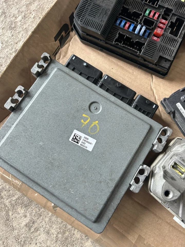 2016 Nissan Navara NP300 D23 ECU KIT + LOCKSET 284B14KJOA - Image 4 of 4