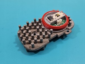 RECHTS SCHEINWERFER LED-MODUL BMW X3 F25 1305715084 / IM 38371